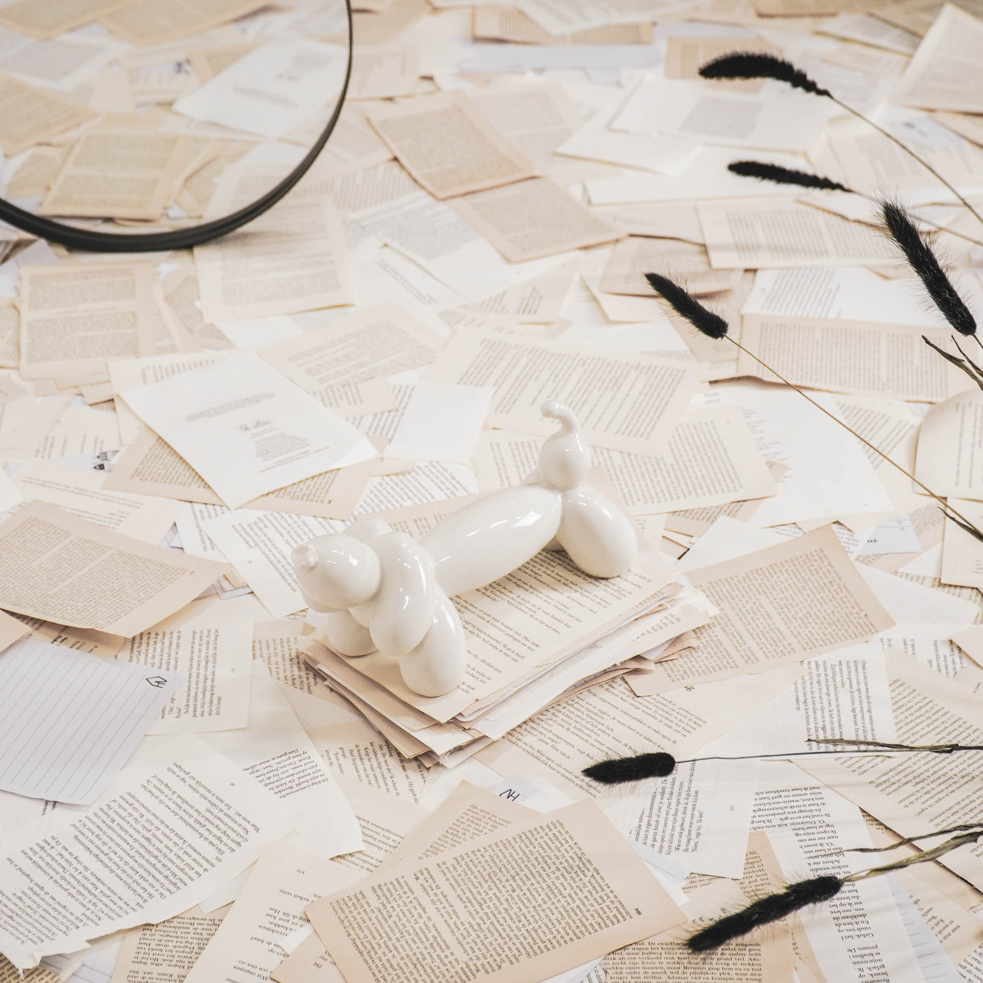 Mängiv õhupallkoer - Must - valge - 25,5x10x13cm