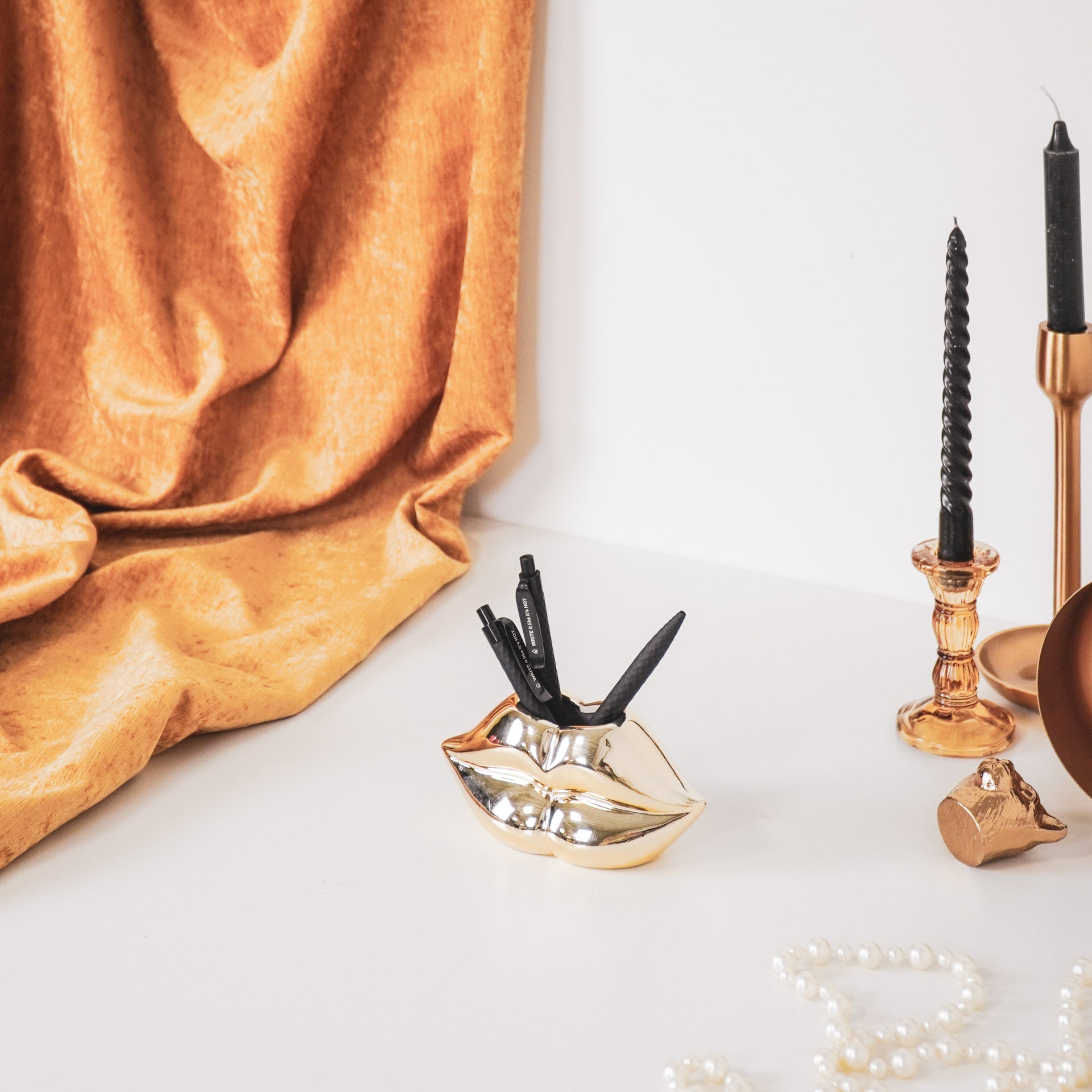 Huuled- Kuldne - 15,5x6,5x7,5cm