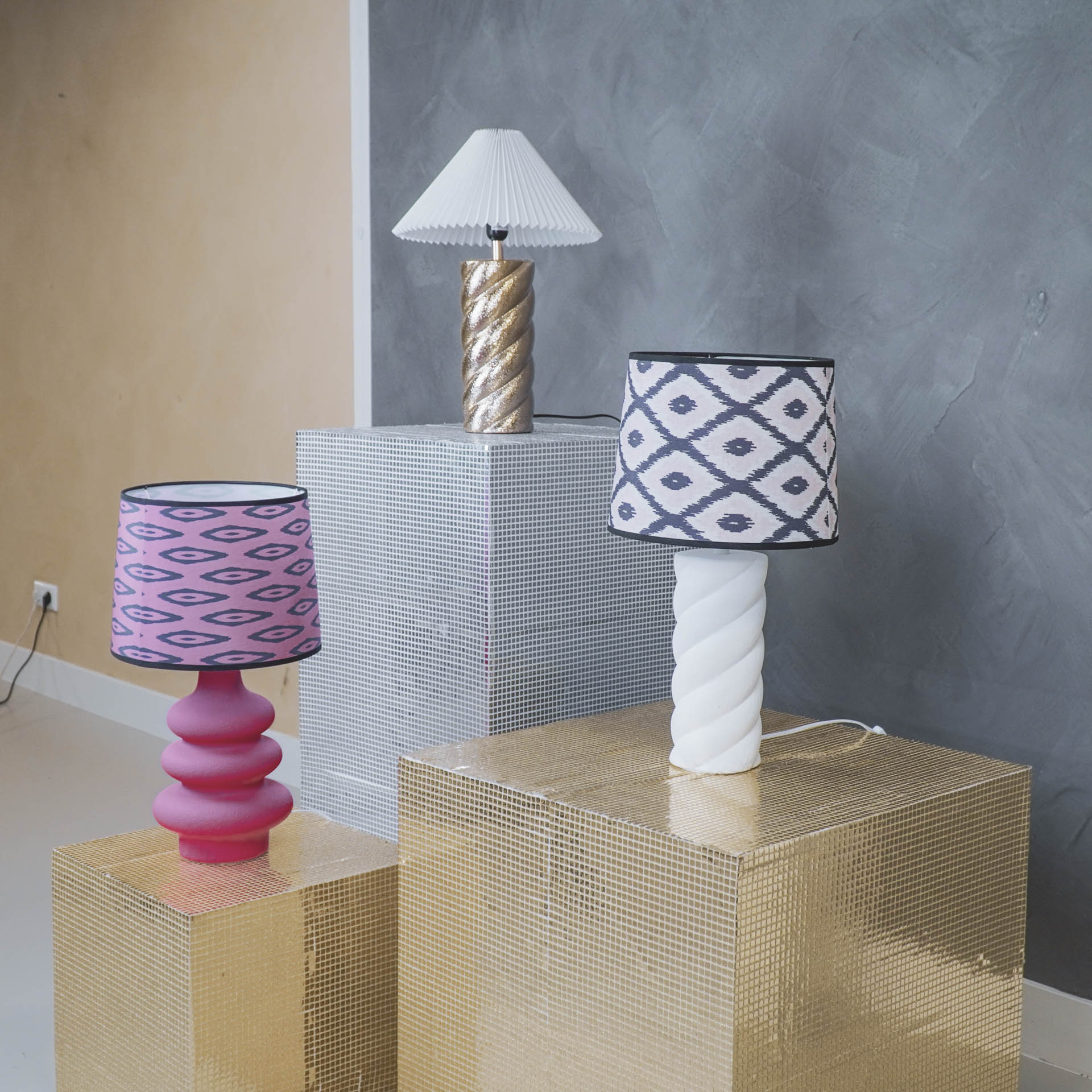 Twisted Candy laualamp - 12x12x28cm