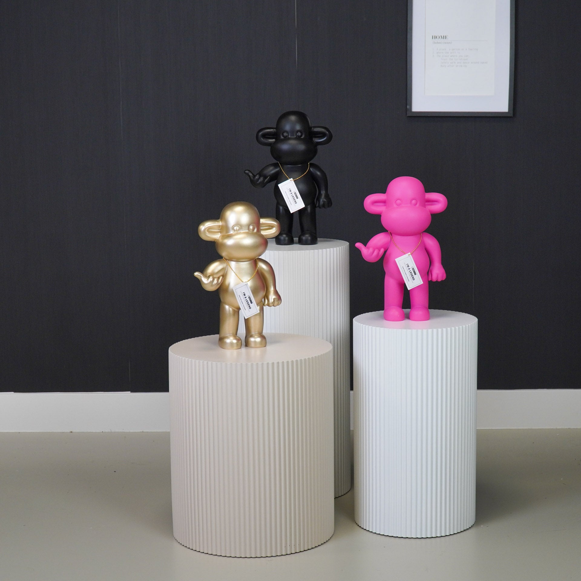 Hang Loose Monkey Figurine 'The Legend' - Black - 20,5x13,5x35cm