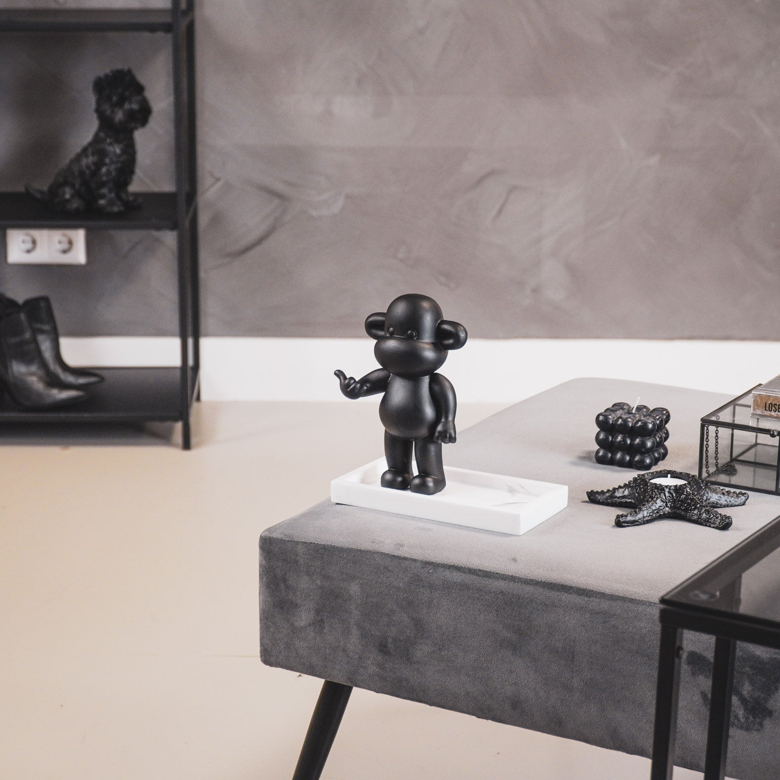 Hang Loose  ahvikuju "Legend" - Must - 11x7x19cm