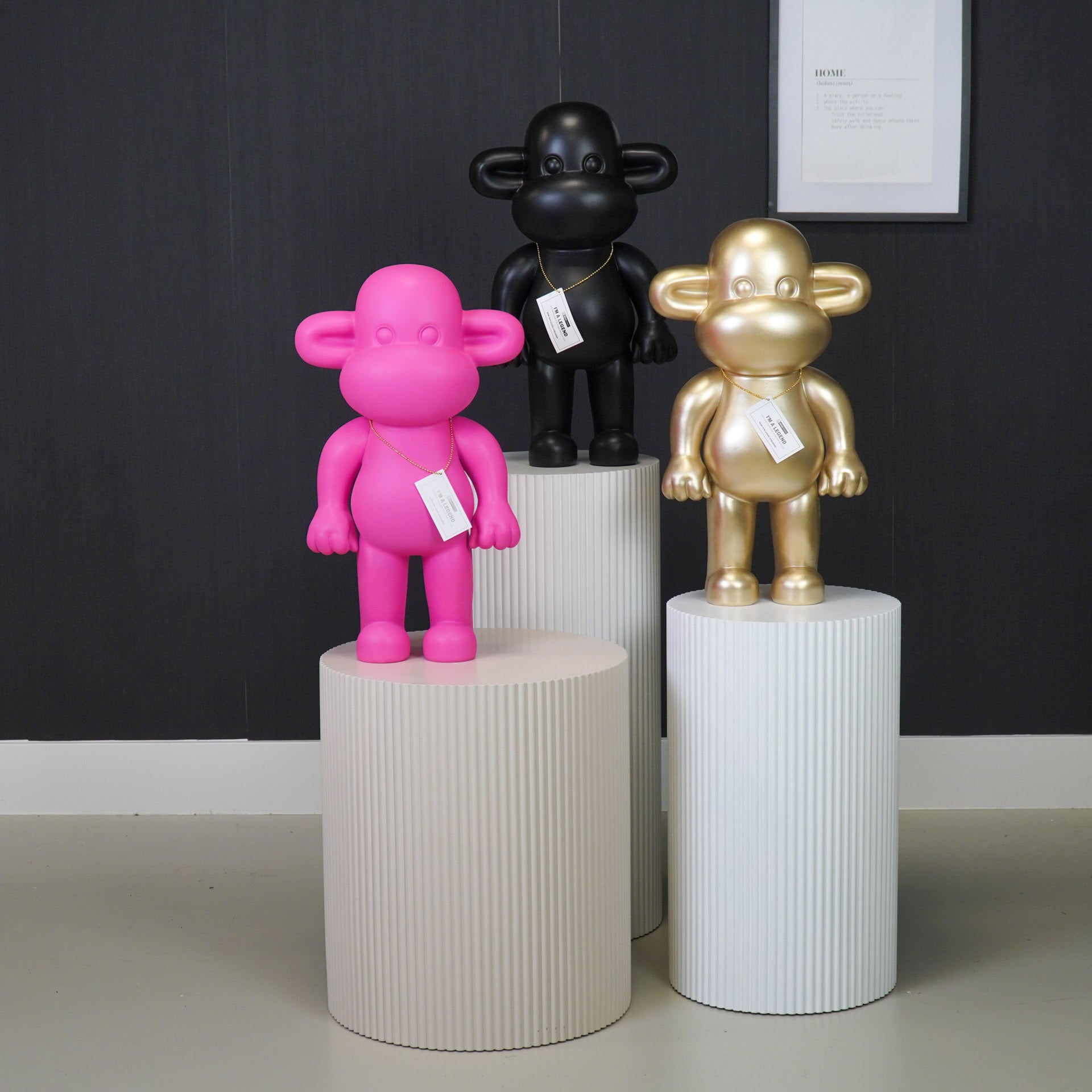 Monkey Figurine 'The Legend'- Pink - 33x21x50cm