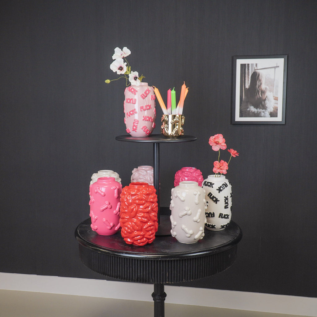 Suudlused - 17x17x27cm