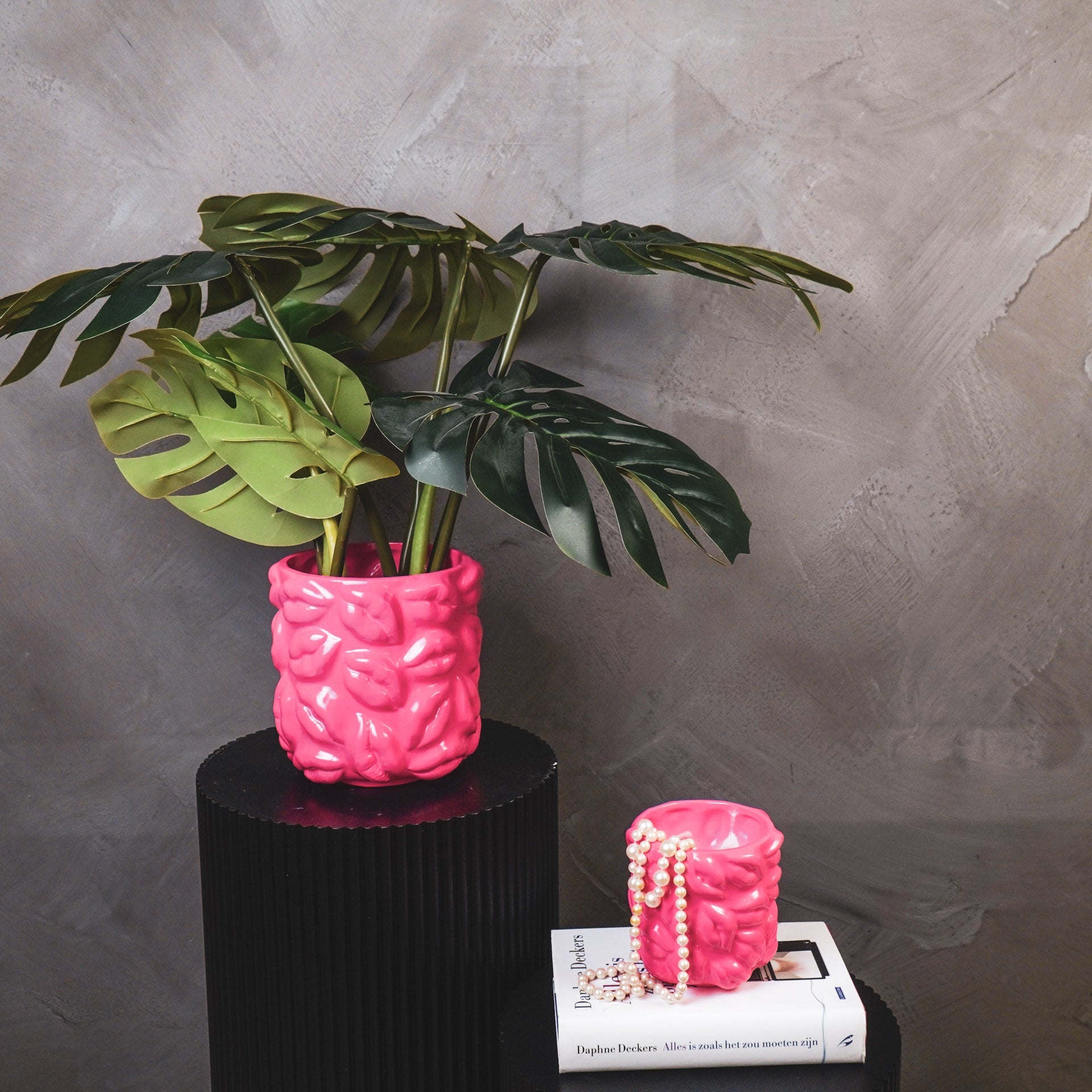 Suudlused - Neoonroosa - 17,5x17,5x17,5cm