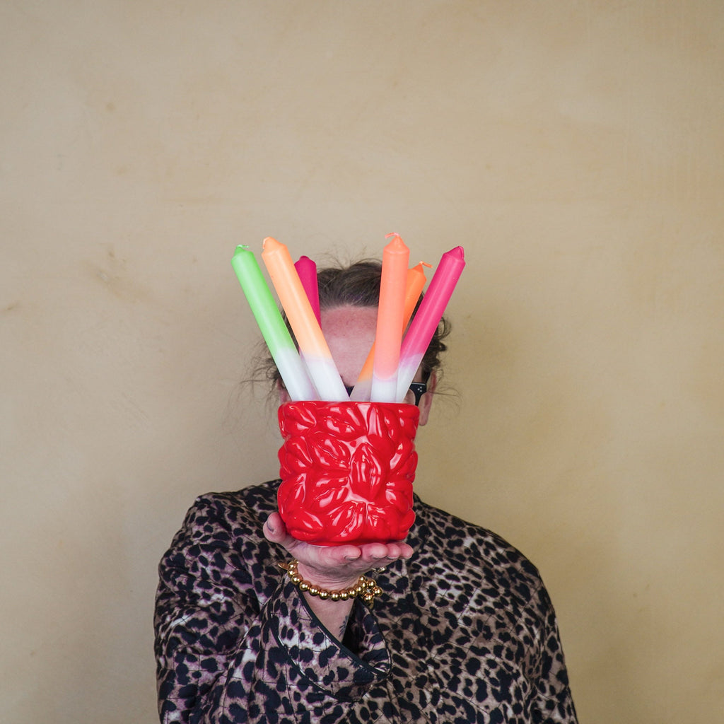 Suudlused - 11x11x11,5cm