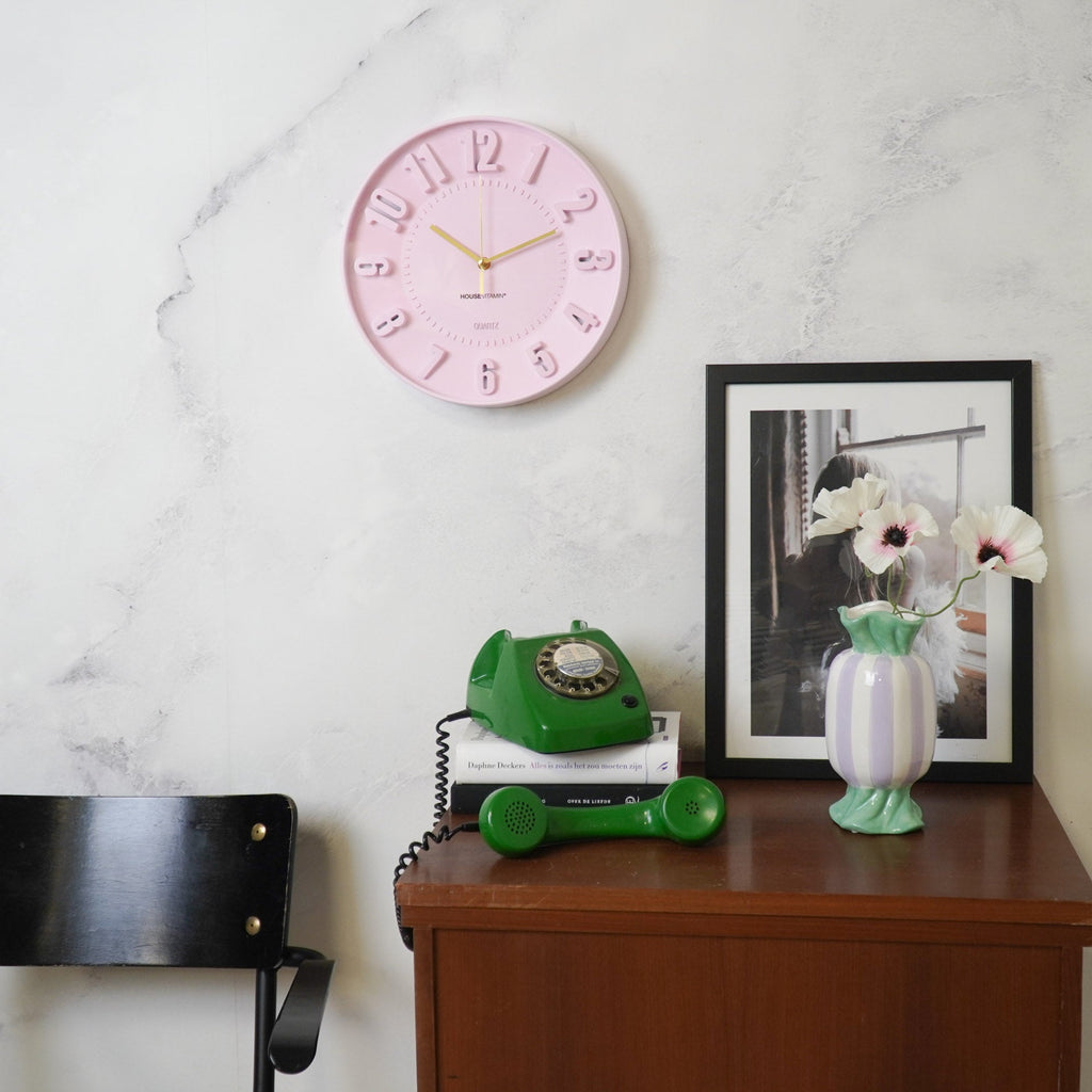 Seinakell numbritega - heleroosa - 30x30x4cm