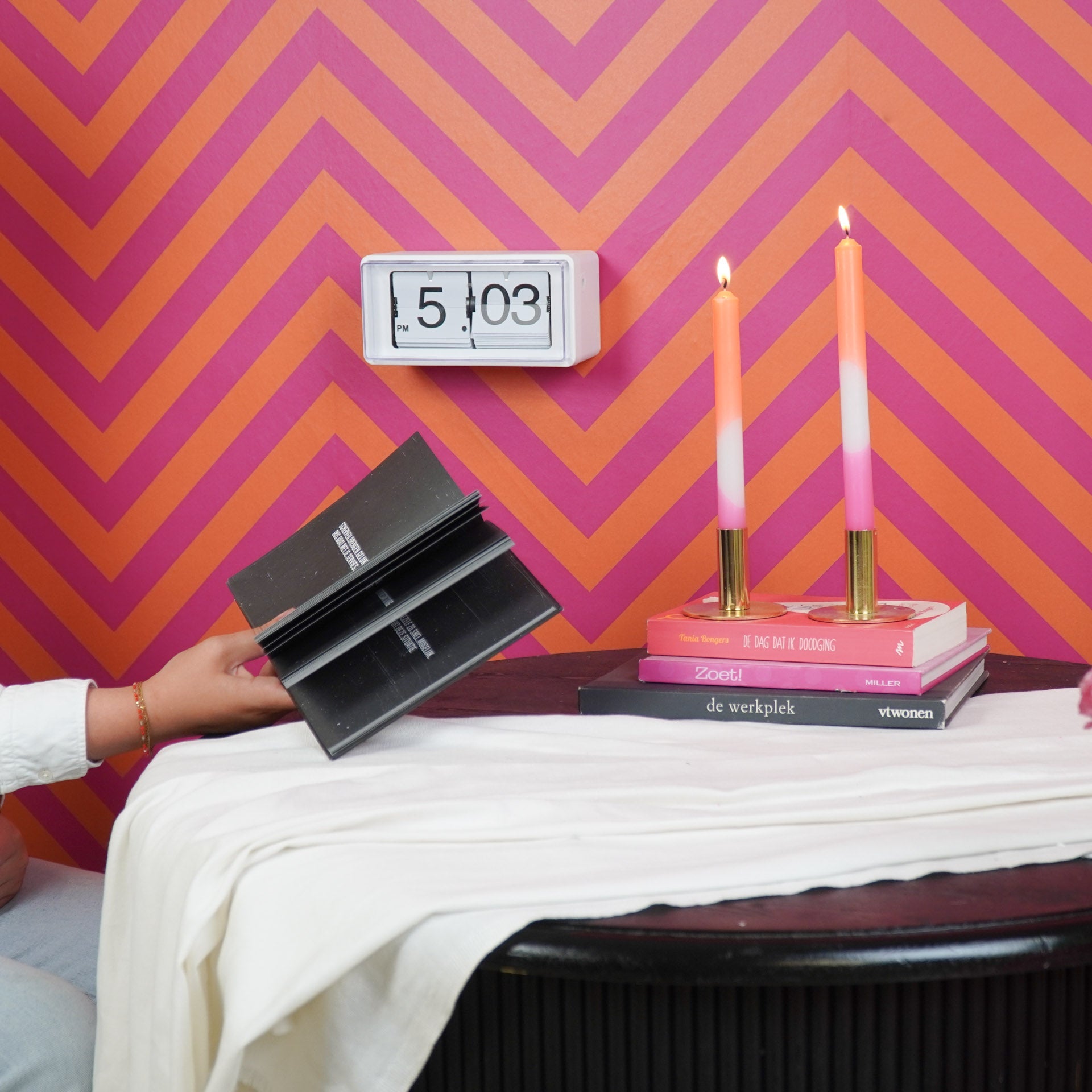 Kappkell pöördalusega - valge - 22x13x11,5cm